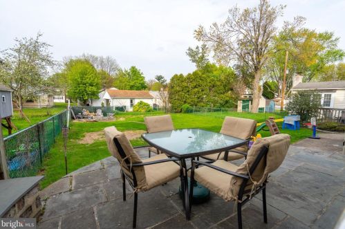 325 Moreland Rd, Willow Grove PA  19090-3507 exterior