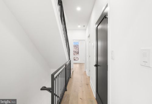 734 Dudley St, Philadelphia PA 19148-2340 exterior