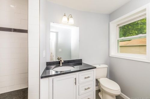 12 Icehouse Rd, Norwich CT  06351-3207 exterior