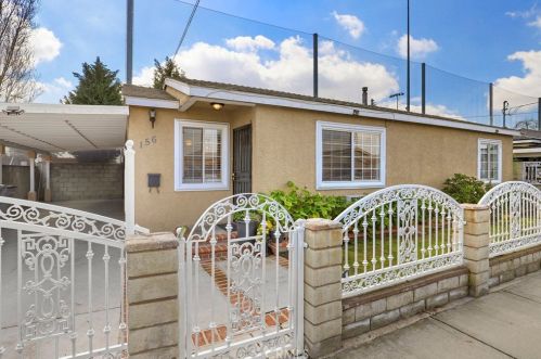 156 214th St, Long Beach, CA 90745-2001