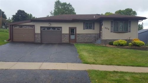 409 1st St, Monona, IA 52159-8222