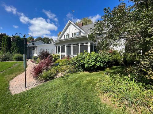 2317 Wisconsin Ave, New Holstein, WI 53061-1232
