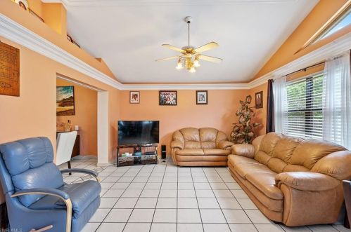 1319 Granada Blvd, Naples, FL 34103-3211