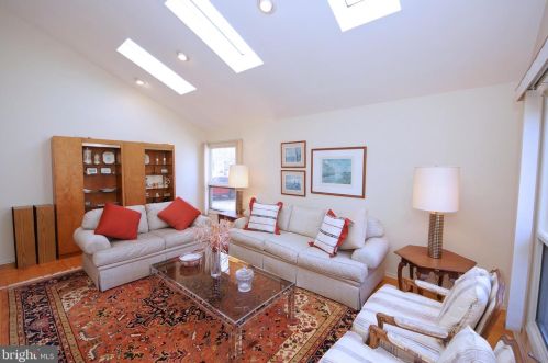 45 Laurel Wood Dr, Trenton NJ 08648 exterior