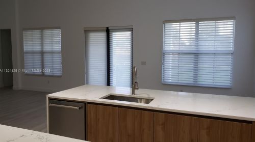 8280 28th St, Hollywood FL  33024-3185 exterior