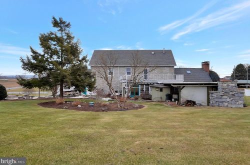 6383 Molly Pitcher Hwy, Lees Cross Roads PA  17257-9373 exterior