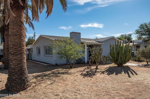 2856 Cherry Ave, Tucson, AZ 85719-2743