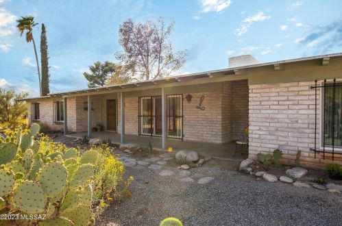 6631 Camino Abbey, Tucson, AZ 85718-2007