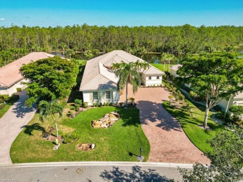 9136 Hollow Pine Dr, Bonita Springs, FL 34135-2016