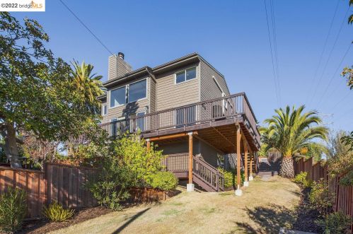 780 Glendome Cir, Oakland CA 94602-1413 exterior