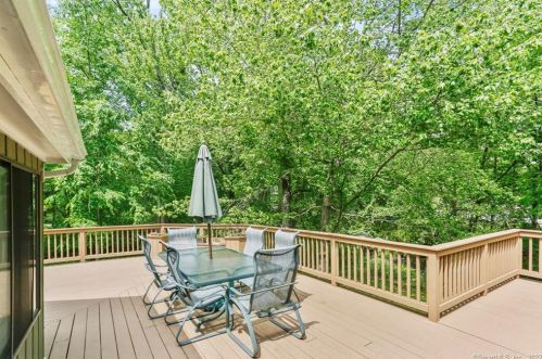 142 Eleven Levels Rd, Ridgefield, CT 06877-3009