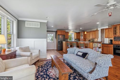 737 Hoover Rd, Blue Bell PA  19422-2015 exterior