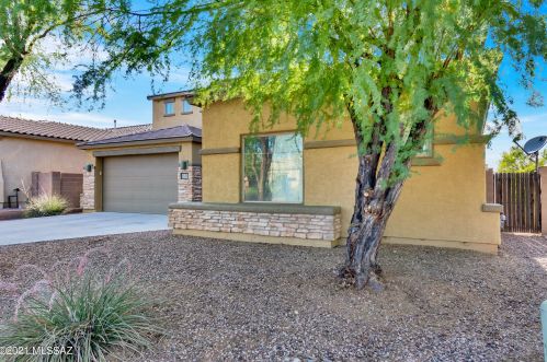 7913 Coltrane Ln, Tucson, AZ 85743-7330