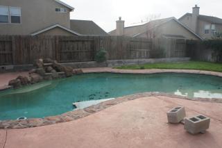 806 Limestone Ave, Lathrop CA  95330-9172 exterior