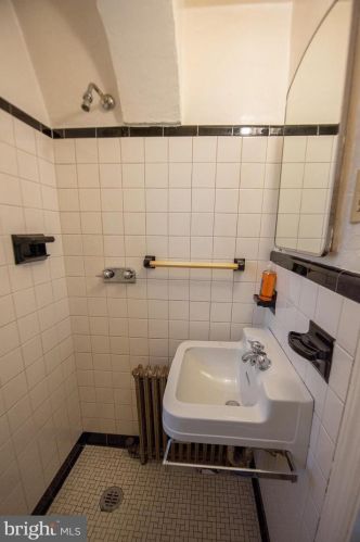 324 New St, Lancaster PA  17602-2051 exterior