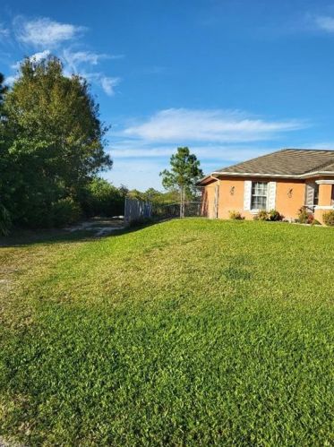 3204 41st St, Lehigh Acres FL  33976-4607 exterior