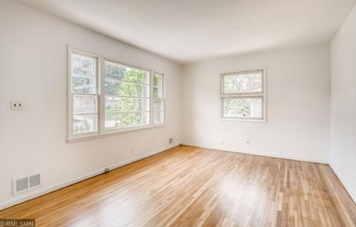 2590 Aldine St, Saint Paul, MN 55113-2803
