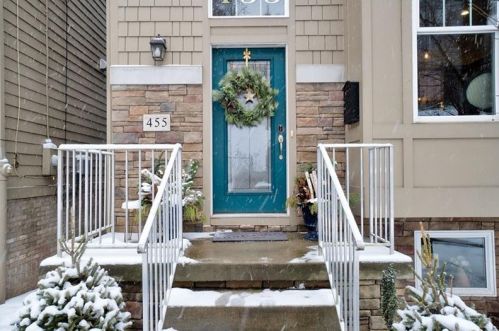 455 Wyola St, Pittsburgh, PA 15211-1135