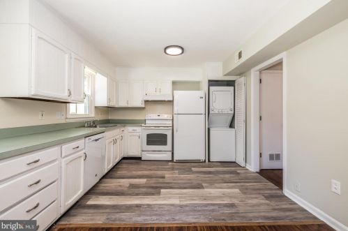 415 Jefferson Ave, Downingtown PA 19335-3025 exterior