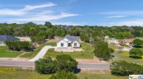 6460 Sparta Rd, Morgans Point, TX 76513-4918