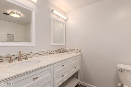 1625 22 St, Phoenix AZ 85016-6114 exterior