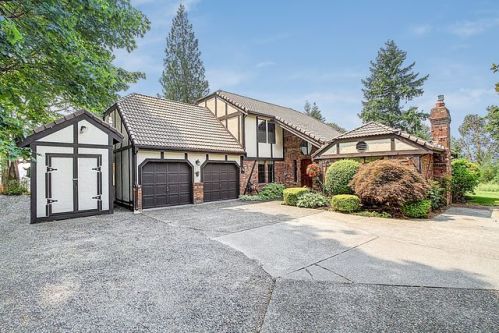 8410 30th St, Puyallup, WA 98371-1926