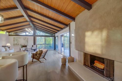 2502 Singing Vista Way, El Cajon CA  92019-2740 exterior