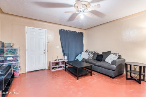 208 Palmdale St, Tucson AZ  85714-1439 exterior