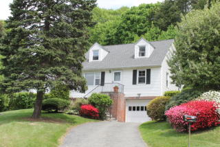 756 Sherman Ave, Thornwood, NY 10594-1419