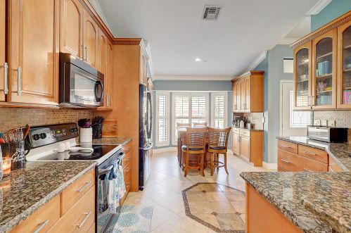 3202 Seaboard Ave, Palm City FL  34990-3107 exterior