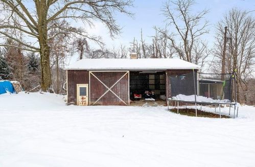 8060 Steubenville Pike, Noblestown PA  15071-9376 exterior