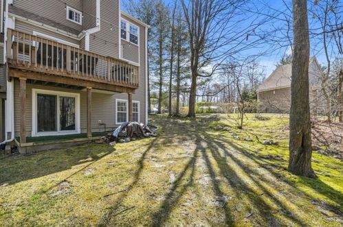 229 Sandpiper Ct, Yorktown Hgts NY  10598-1968 exterior