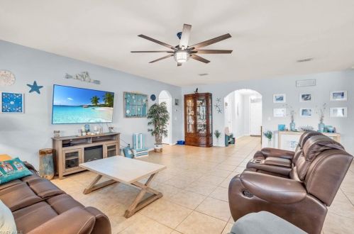 4131 19 Pl, Cape Coral FL  33909-4615 exterior