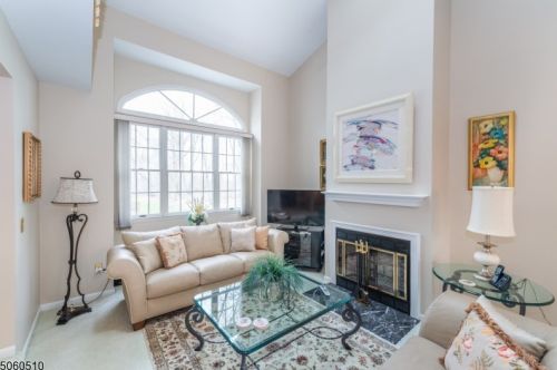 7 Christopher Ct, Lincoln Park NJ  07035-2104 exterior