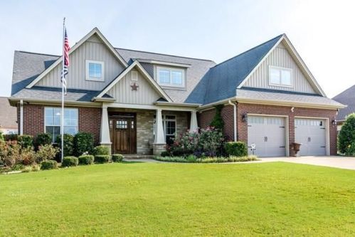 310 Wheaton Dr, Florence, AL 35633-1740