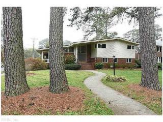 517 Oak Grove Rd, Norfolk, VA 23505-4352