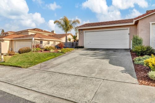 329 Columbia Cir, Benicia, CA 94510-3911