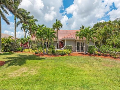 18013 Royal Tree Pkwy, Naples FL  34114-8941 exterior