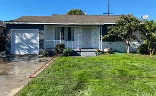 605 Holly Ave, Compton, CA 90221-4103