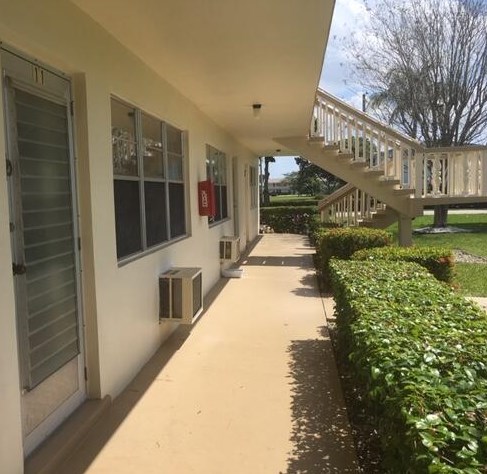 11 Northampton A, West Palm Beach, FL 33417-7606