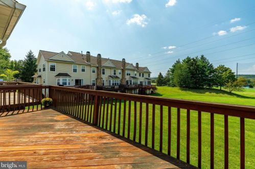 118 Shoal Creek Dr, Blue Bell PA  19422-3250 exterior