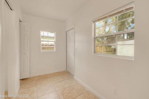 56 45 Ave, Vero Beach FL 32966-2840 exterior