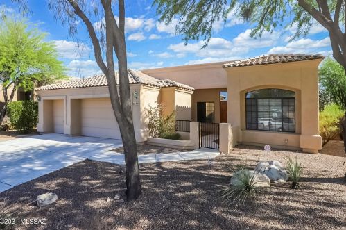 1890 Canada Hills Dr, Tucson, AZ 85737-7042