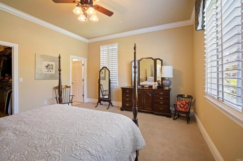 6070 Vine St, Vacaville CA  95688-8724 exterior