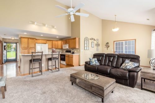 640 Concord Village Cir, Johnstown OH  43031-9194 exterior