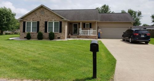 801 10th St, Newtonville, IN 47615-9366