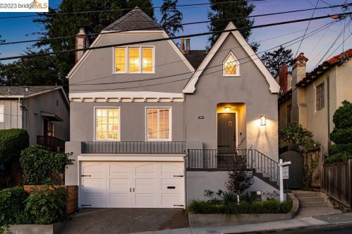 1906 Hoover Ave, Oakland CA  94602-1922 exterior