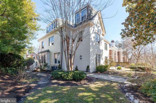 2815 Cathedral Ave, Washington, DC 20008-4121