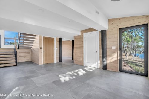 49 Cherokee Ln, Bricktown NJ  08724-4405 exterior