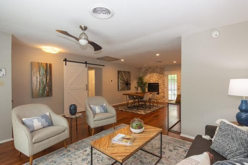 8016 Briarwood Ln, Austin TX 78757-6929 exterior